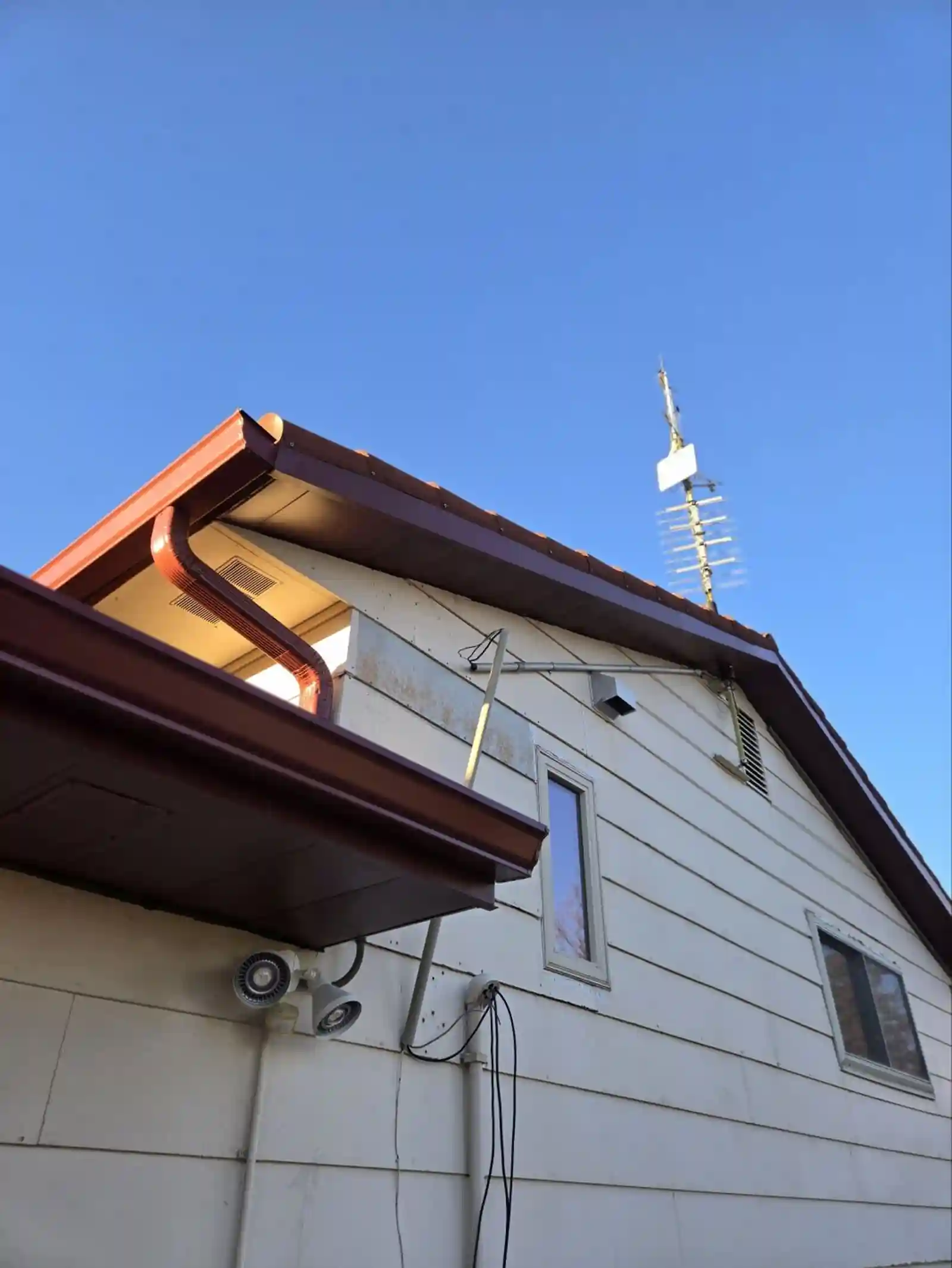 New soffit and fascia installation on home exterior